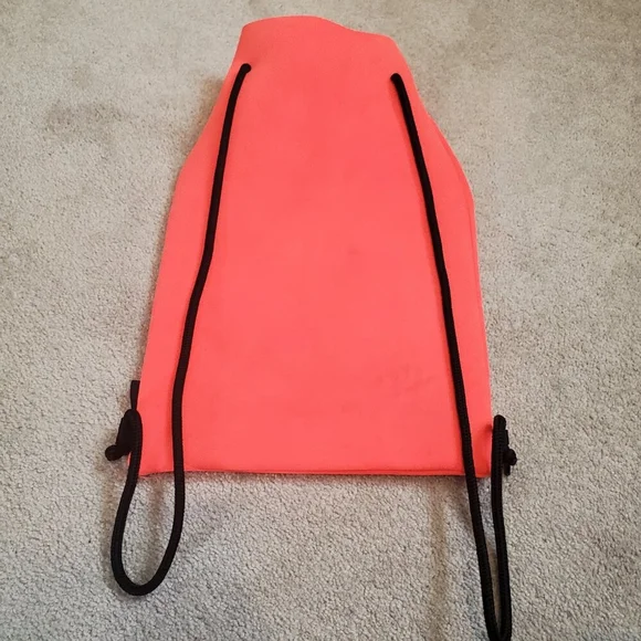 TRIANGL Floral Embroidered Neoprene Backpack Bag Rope Beach Summer Coral Neon - Picture 6 of 13